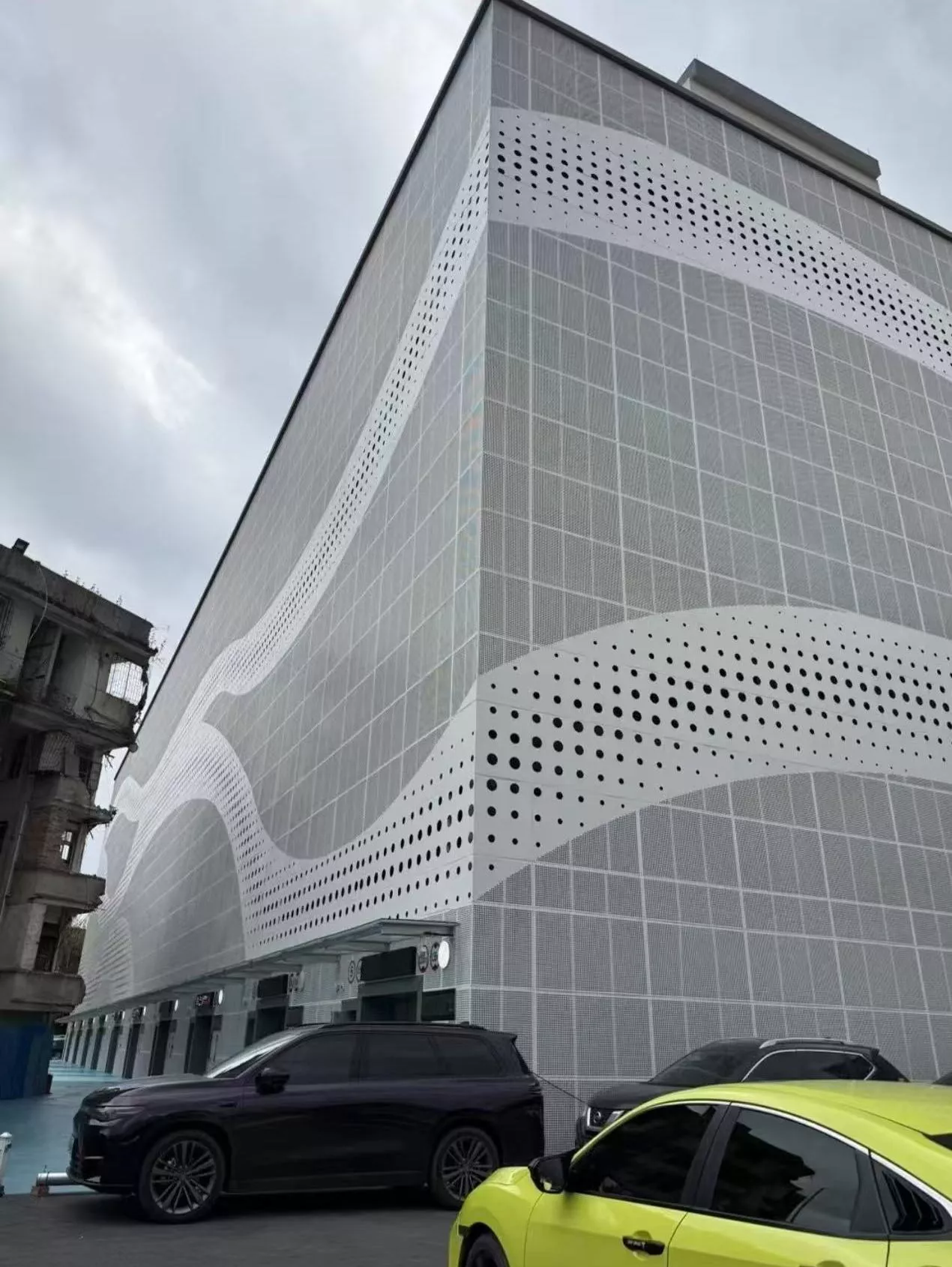 Perforated aluminum sheet